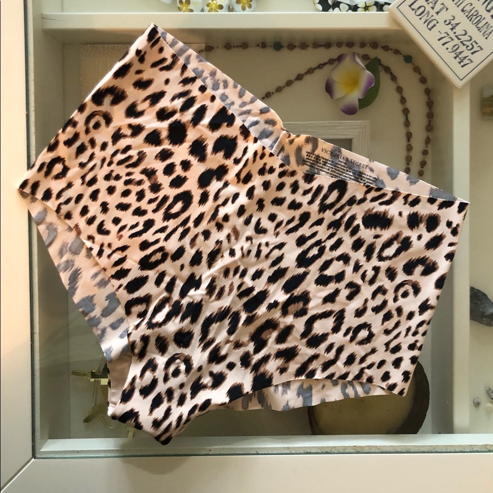Victoria’s Secret leopard print panty